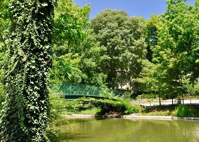 Romance Au Coeur De / Jardin Public