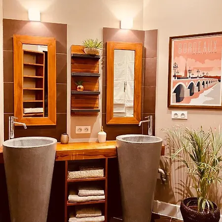 Romance Au Coeur De / Jardin Public Dom wakacyjny Bordeaux